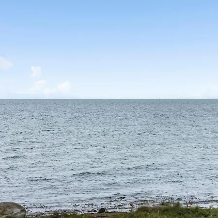 Сasa de vacaciones 3 Bedroom Awesome In Brenderup Fyn