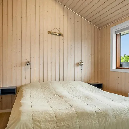 3 Bedroom Awesome In Brenderup Fyn Vedelshave
