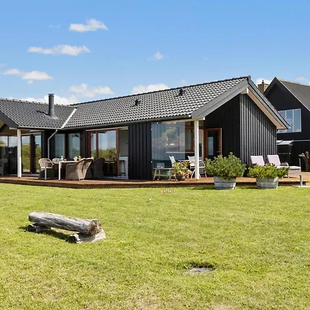 3 Bedroom Awesome In Brenderup Fyn Сasa de vacaciones *