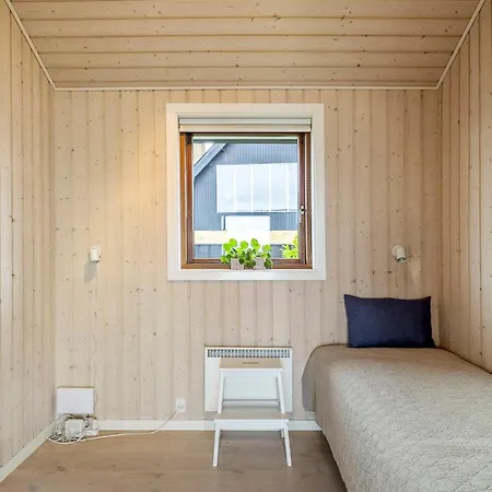 3 Bedroom Awesome In Brenderup Fyn Vedelshave