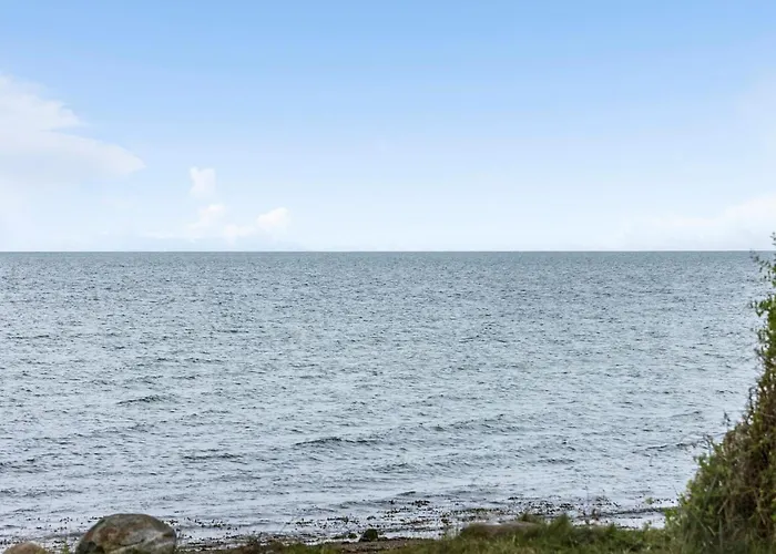 Сasa de vacaciones 3 Bedroom Awesome In Brenderup Fyn