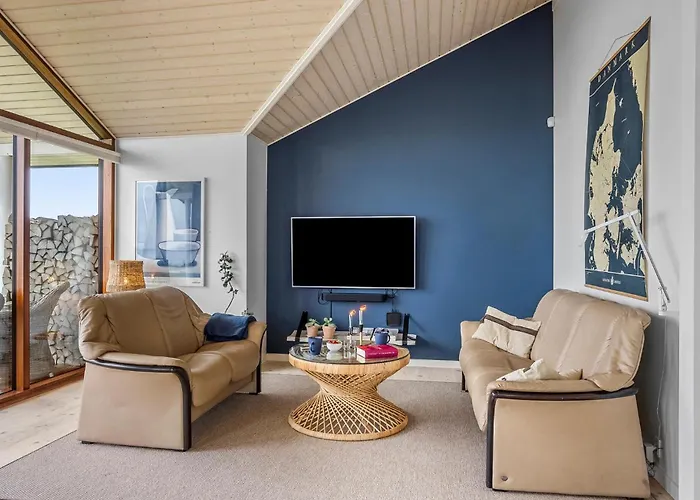 3 Bedroom Awesome In Brenderup Fyn 度假居