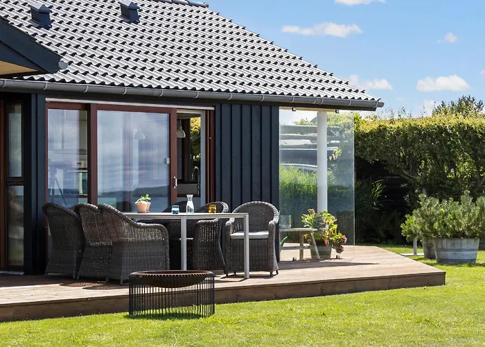 Сasa de vacaciones 3 Bedroom Awesome In Brenderup Fyn *